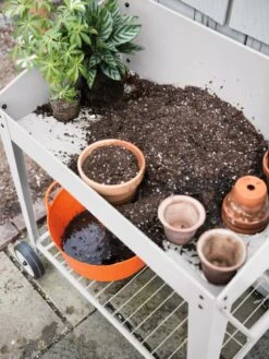 Demeter Potting Bench -Garden Decor Store 8594007 0650 tif