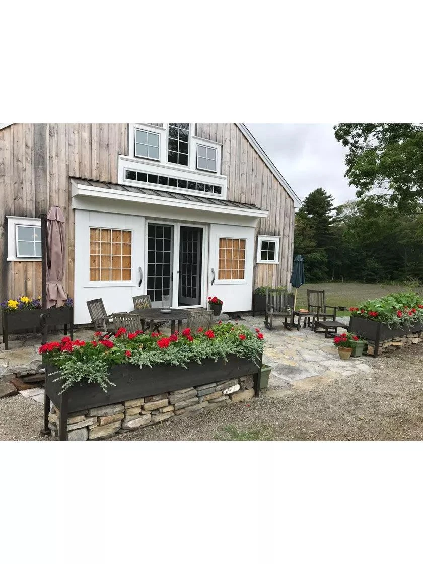 Eco-Stained Elevated Planter Box, 2'x8' 7 Eco-Stained Elevated Planter Box, 2'x8' - Image 5