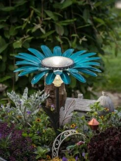 Desert Steel Daisy Solar Light -Garden Decor Store 8599556 07V tif