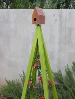 Bird Bungalow + Akoris Garden Tuteur Jr. -Garden Decor Store 8600538 05v bird bungallow akoris garden tuteur leaf green