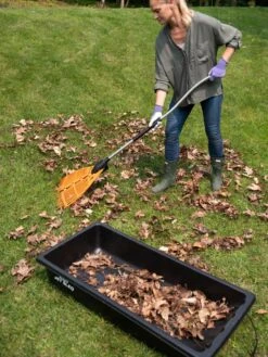 Gardener's Summer Sled And Cover -Garden Decor Store 8611047 025 tif 1